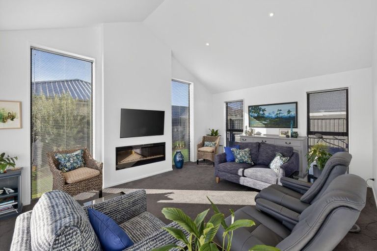 Photo of property in 16 Chatsworth Avenue, Rangiora, 7400