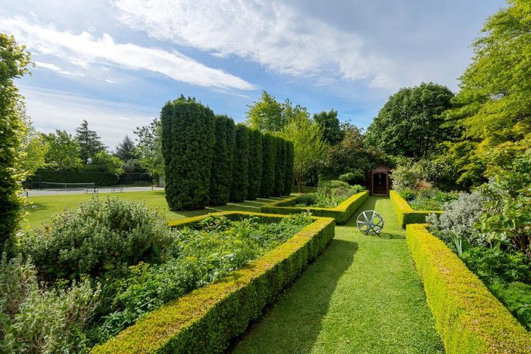 Photo of property in 11 Genesis Drive, West Melton, Christchurch, 7675