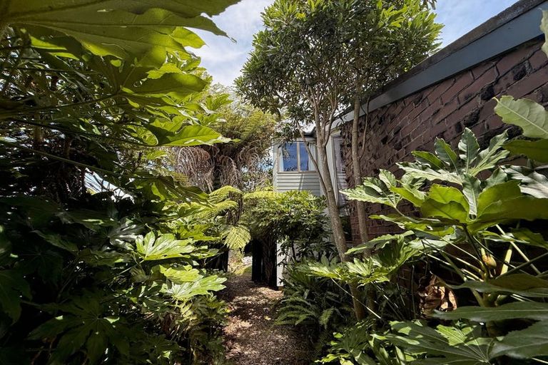 Photo of property in 9 Wilfred Street, St Andrews, Hamilton, 3200