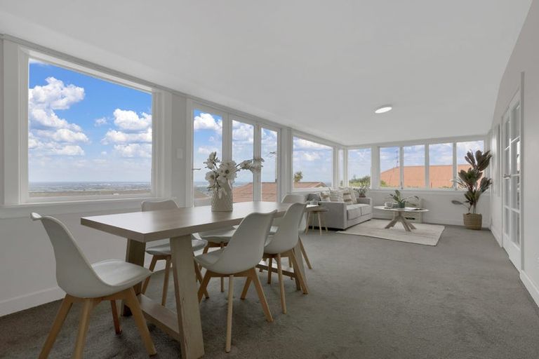 Photo of property in 92 Dyers Pass Road, Cashmere, Christchurch, 8022