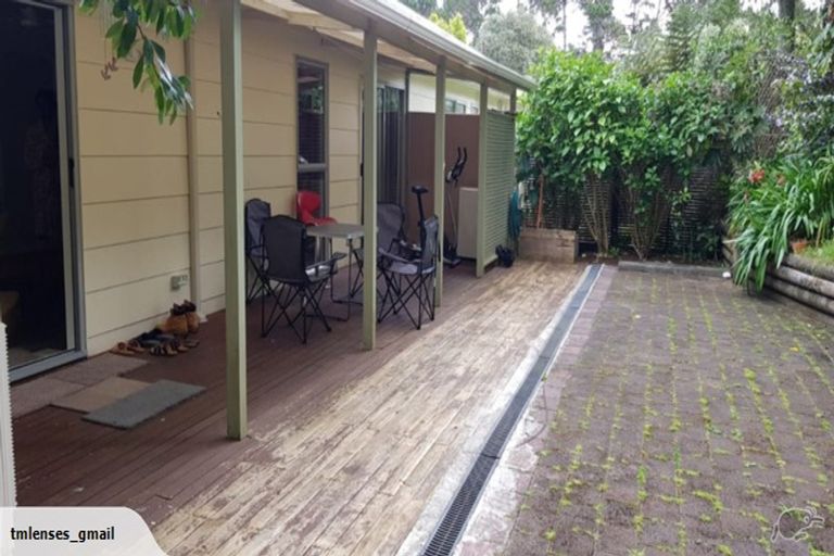 Photo of property in 2/29 Rosecamp Road, Beach Haven, Auckland, 0626