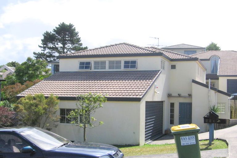 Photo of property in 2/22 Manu Place, Pinehill, Auckland, 0632