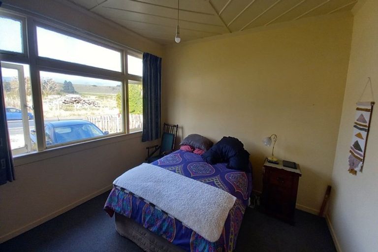 Photo of property in 19 Main Road, Tuatapere, 9620