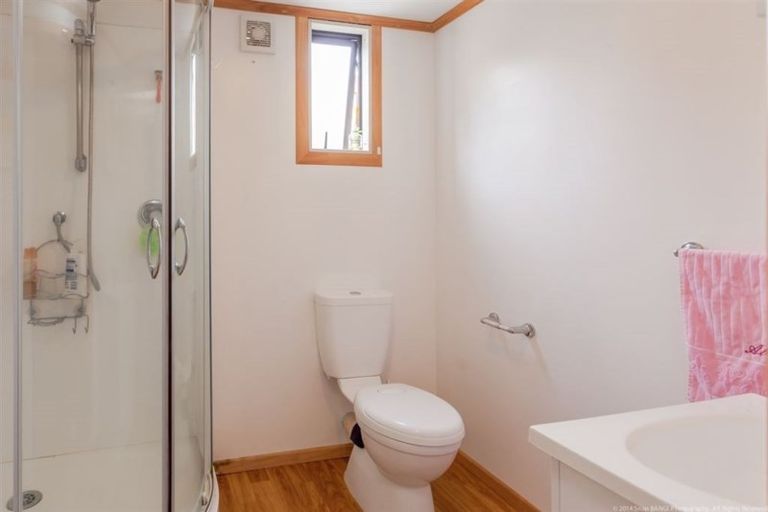 Photo of property in 1/15 Newington Road, Henderson, Auckland, 0612