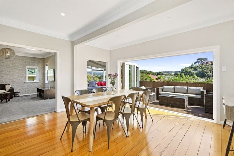 Photo of property in 32 Cavendish Square, Strathmore Park, Wellington, 6022