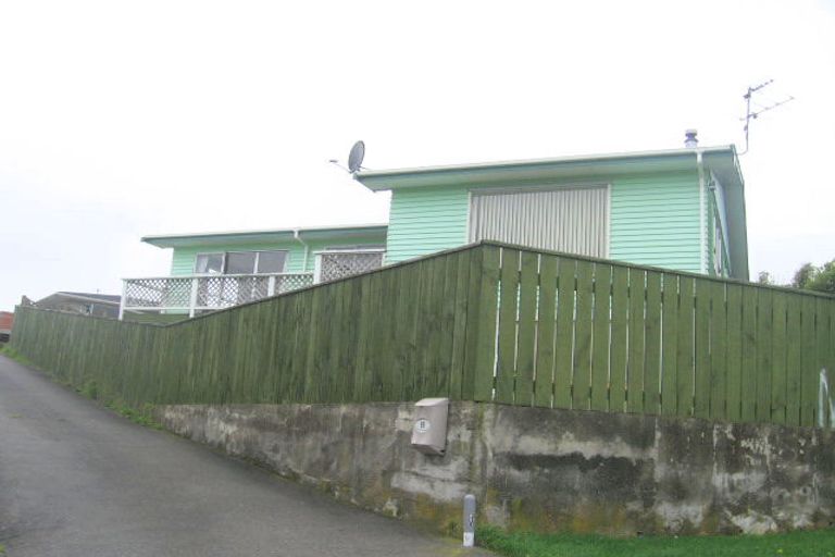 Photo of property in 92 Conclusion Street, Ascot Park, Porirua, 5024