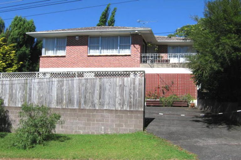 Photo of property in 25 Divich Avenue, Te Atatu South, Auckland, 0610