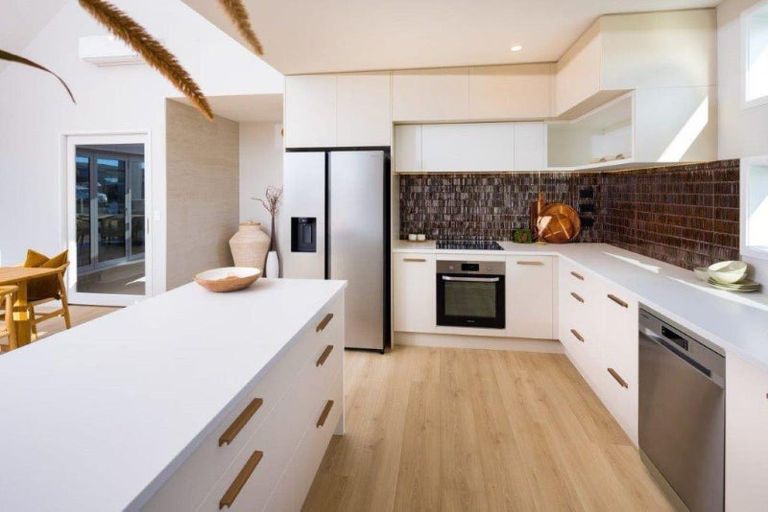 Photo of property in 2 Iwi Road, Baverstock, Hamilton, 3200