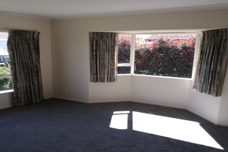 Photo of property in 6 Carisbrooke Street, Aranui, Christchurch, 8061
