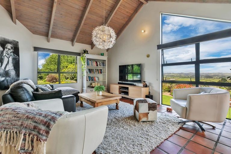 Photo of property in 75 Pipitiwai Drive, Helensville, Kaukapakapa, 0871