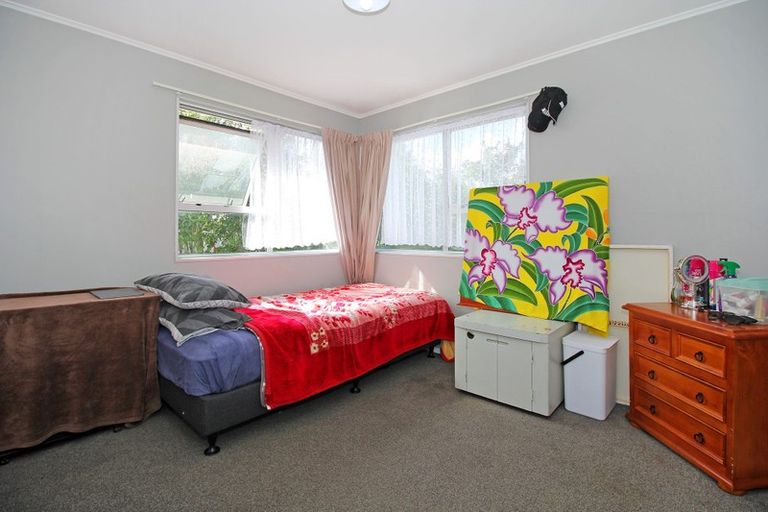 Photo of property in 32 Addington Avenue, Manurewa, Auckland, 2102