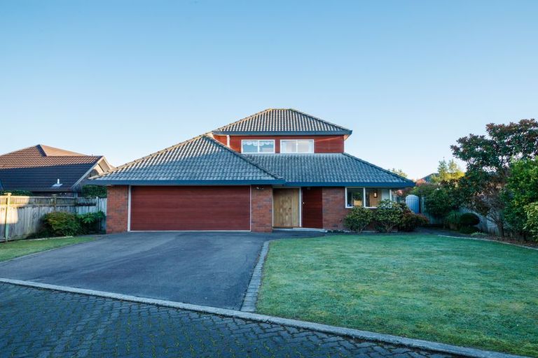 Photo of property in 14 Balcairn Place, Terrace End, Palmerston North, 4410