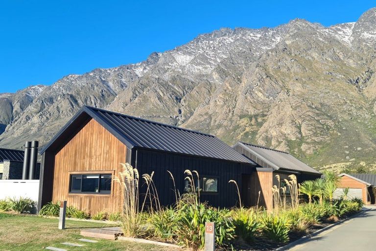 Photo of property in 11 Glenfiddich Road, Jacks Point, Queenstown, 9371