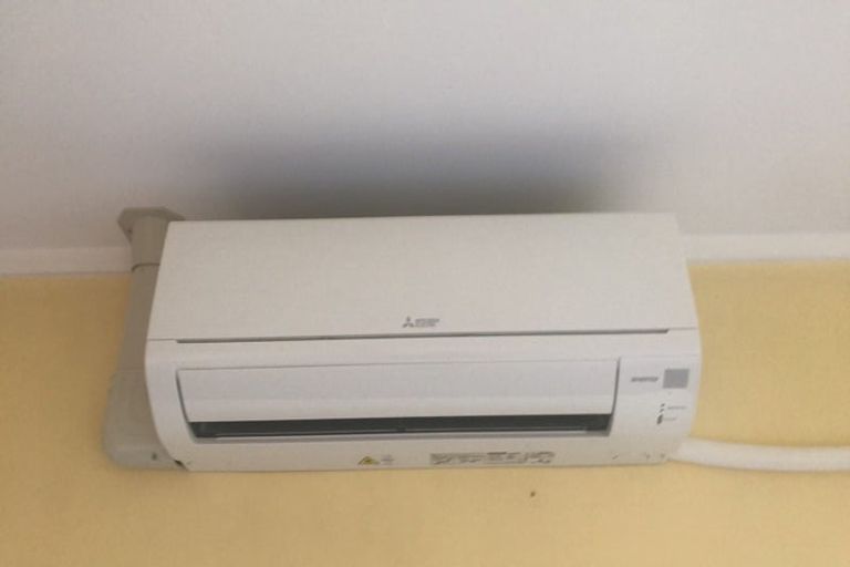 Photo of property in 2/8 Margaret Road, Papatoetoe, Auckland, 2025