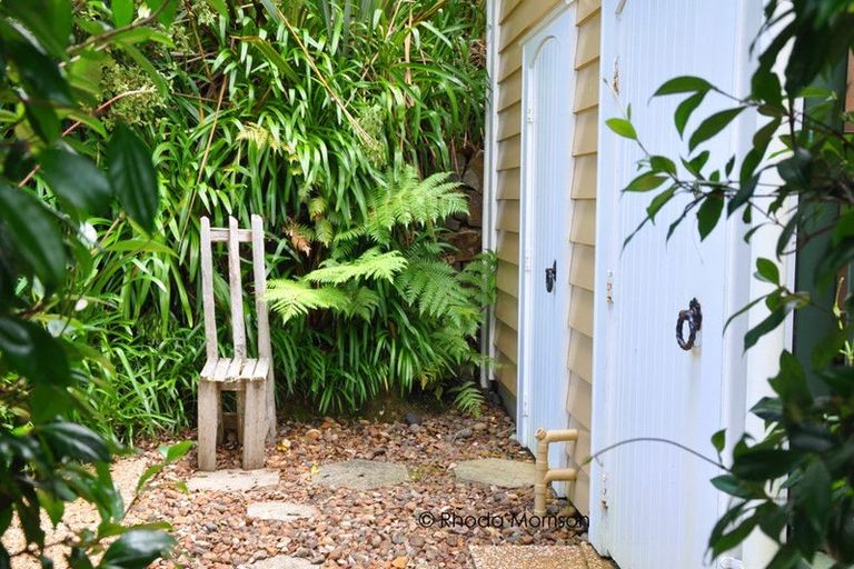 Photo of property in 32 Komiti Road, Tinopai, 0593