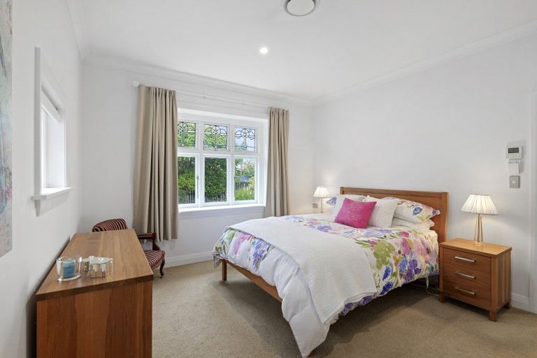 Photo of property in 140 Weston Road, St Albans, Christchurch, 8052