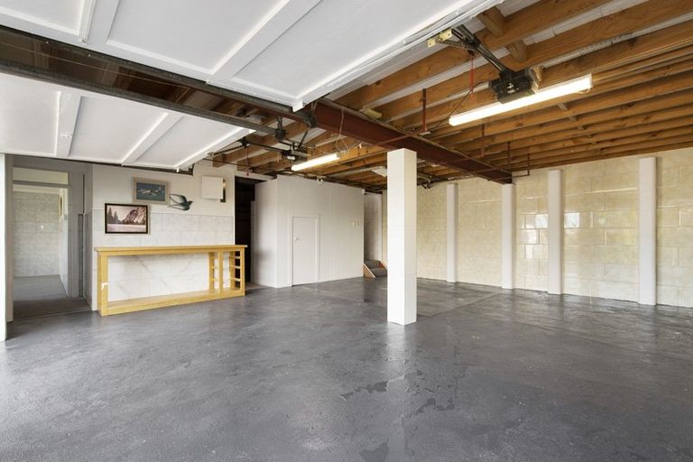 Photo of property in 90 Kawaha Point Road, Kawaha Point, Rotorua, 3010