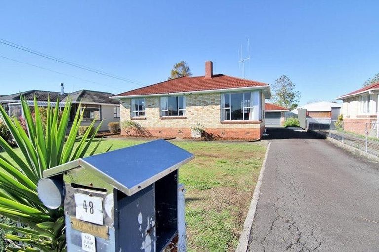 Photo of property in 48 Vardon Road, St Andrews, Hamilton, 3200