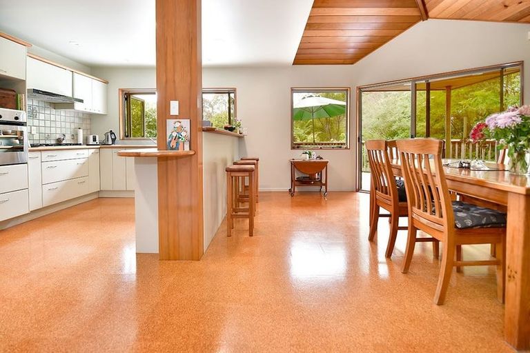 Photo of property in 70 Scott Road, Stanmore Bay, Whangaparaoa, 0932