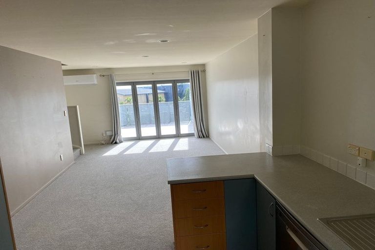 Photo of property in 3/13 Pannill Place, Oteha, Auckland, 0632