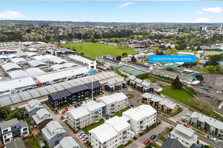 Photo of property in 105/28b Eileen Newey Place, Henderson, Auckland, 0612