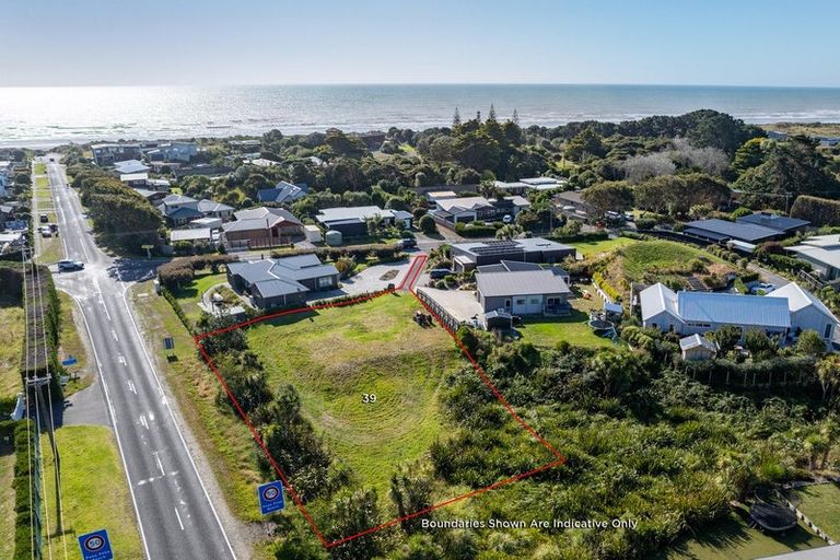 Photo of property in 39 Paetawa Road, Peka Peka, Waikanae, 5391