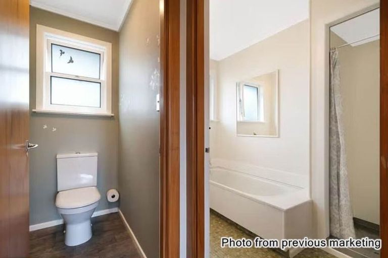 Photo of property in 34 Coniston Avenue, Te Atatu South, Auckland, 0610