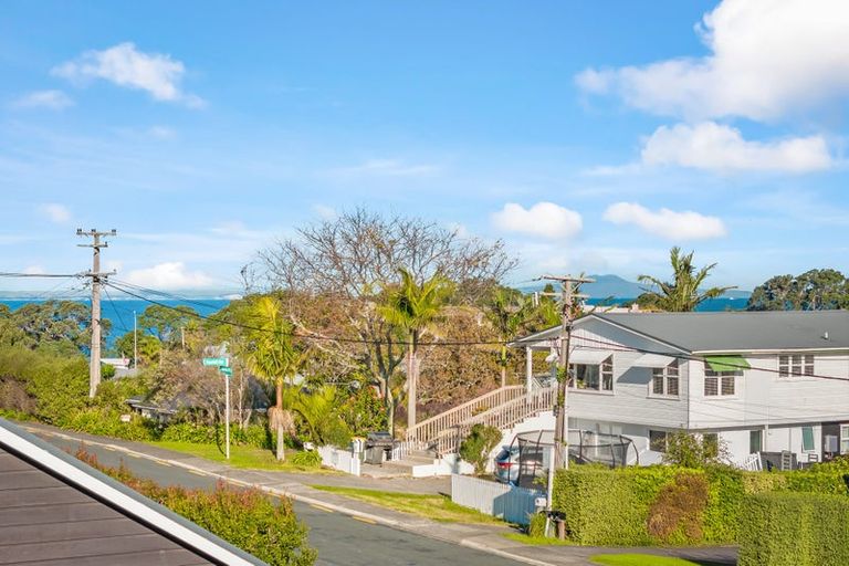 Photo of property in 17 Zealandia Road, Manly, Whangaparaoa, 0930