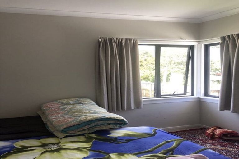 Photo of property in 102 Mangorei Road, Merrilands, New Plymouth, 4312