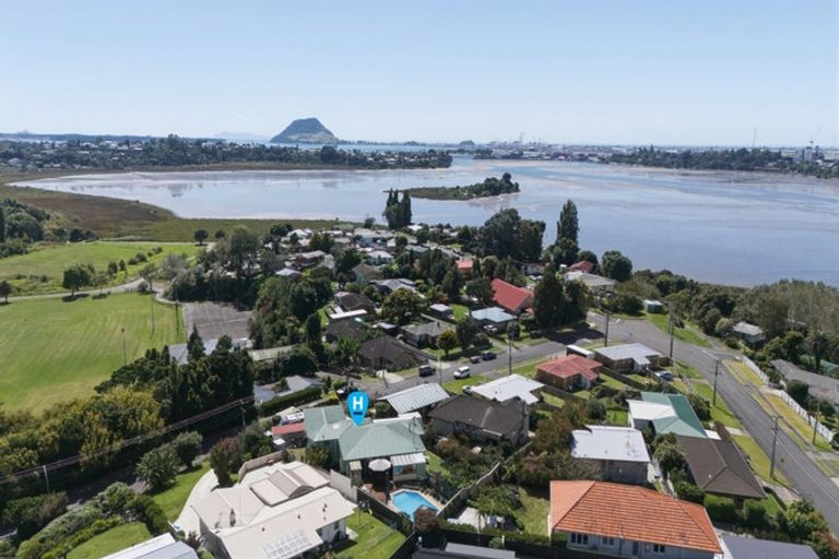 Photo of property in 12 Sutherland Road, Brookfield, Tauranga, 3110