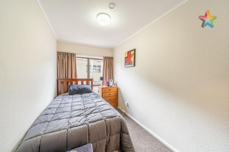 Photo of property in 21 Whitechapel Grove, Stokes Valley, Lower Hutt, 5019
