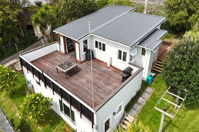 Photo of property in 14 Main Road, Raglan, 3225