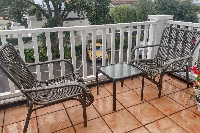 Photo of property in 19/72 Kitchener Road, Milford, Auckland, 0620