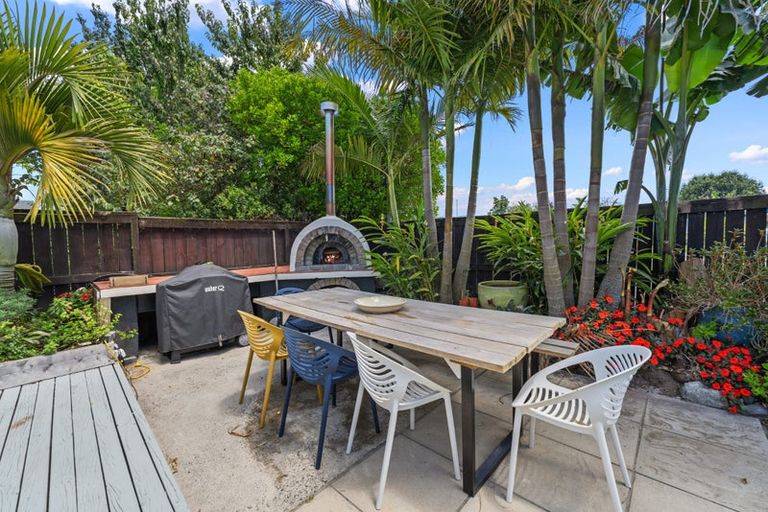 Photo of property in 175 Cameron Road, Te Puke, 3119