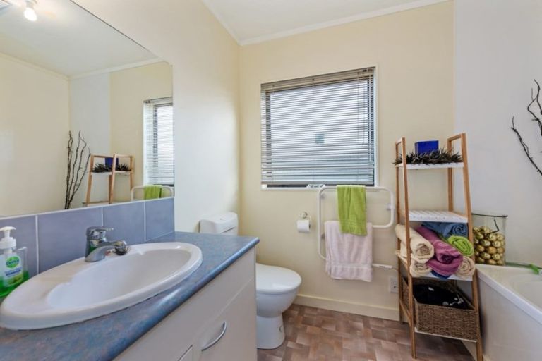 Photo of property in 3/20 Cressy Street, Waterloo, Lower Hutt, 5011