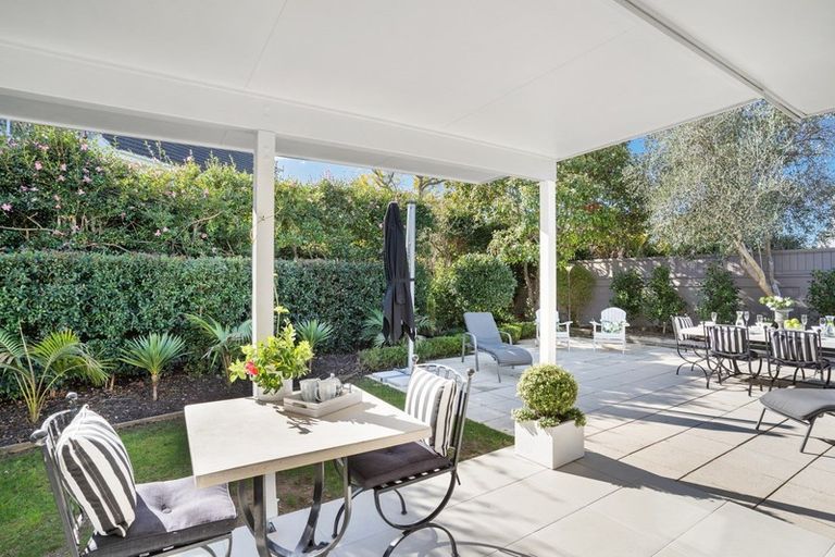 Photo of property in 5 Acmena Lane, Pakuranga, Auckland, 2010