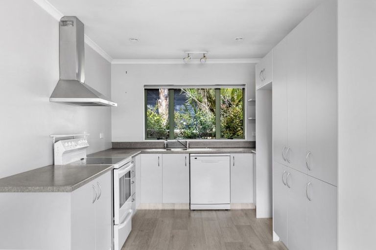 Photo of property in 42 Rangitake Drive, Spotswood, New Plymouth, 4310