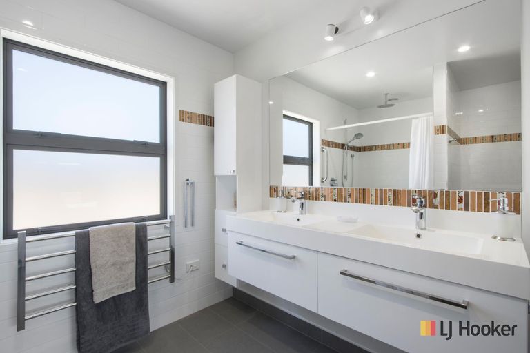 Photo of property in 48 Hanlen Avenue, Waihi Beach, 3611