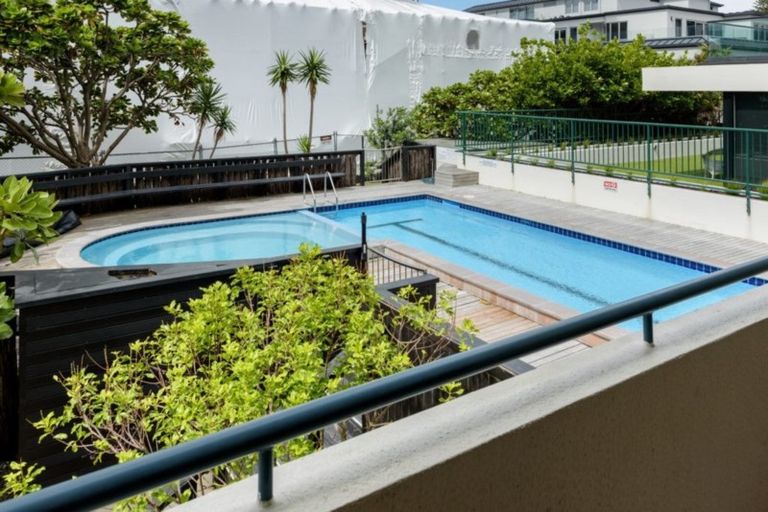 Photo of property in 21/3 Maunganui Road, Mount Maunganui, 3116