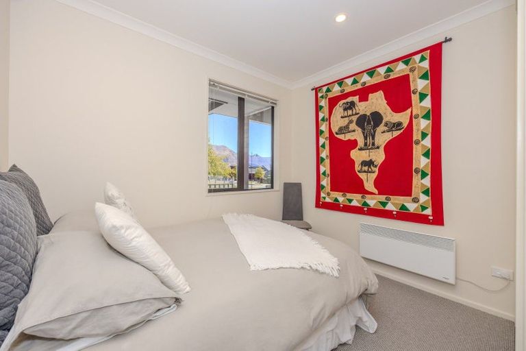Photo of property in 32 Infinity Drive, Wanaka, 9305