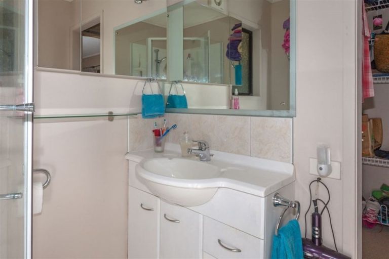 Photo of property in 9 Chestnut Grove, Tairua, 3508