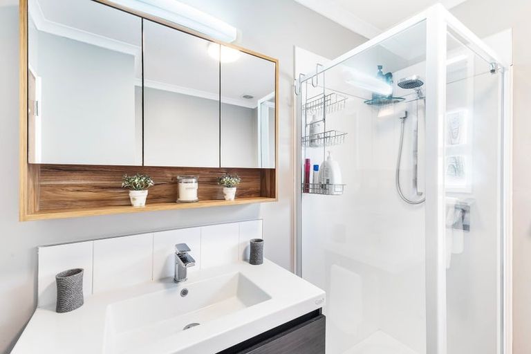 Photo of property in 16 Burtts Road, Durie Hill, Whanganui, 4500