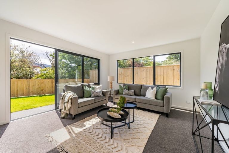Photo of property in 47c Heretaunga Square, Silverstream, Upper Hutt, 5019