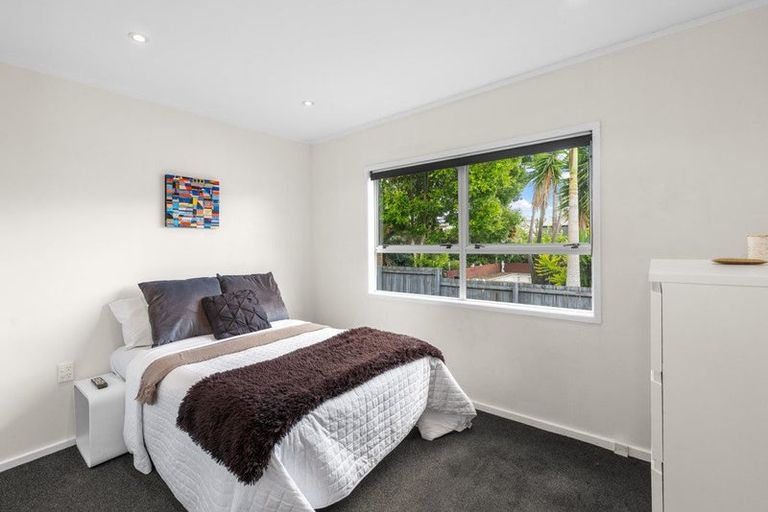Photo of property in 107 Tiroroa Avenue, Te Atatu South, Auckland, 0610