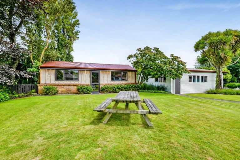 Photo of property in 37 Flint Road West, Stratford, 4332