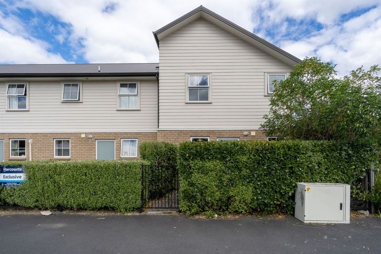 Photo of property in 1 Chiefs Court, Hamilton East, Hamilton, 3216