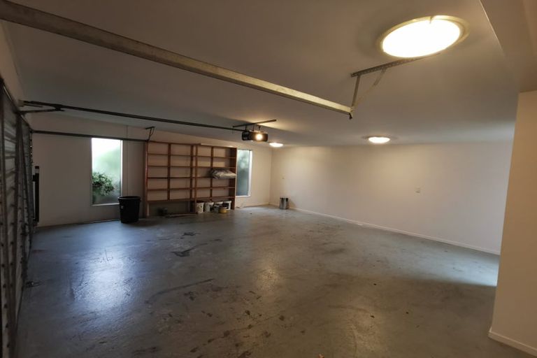 Photo of property in 32 Springbank Street, Bryndwr, Christchurch, 8053