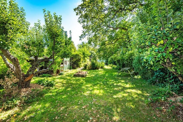 Photo of property in 37 Aynsley Terrace, Hillsborough, Christchurch, 8022