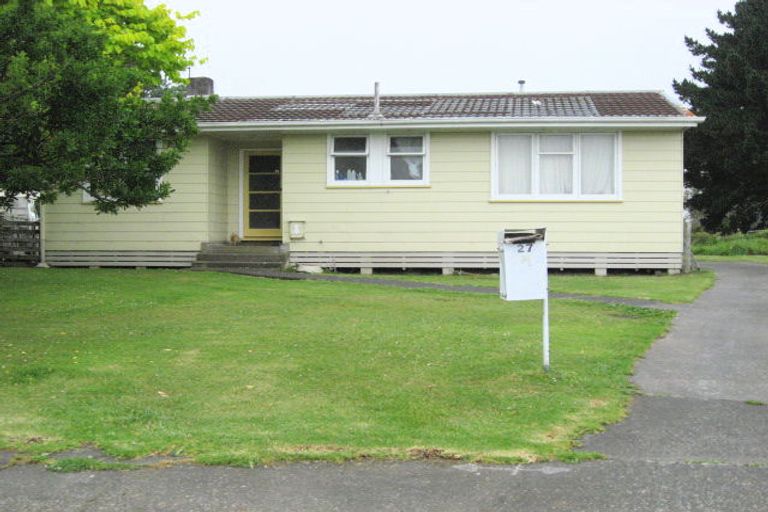 Photo of property in 27 Comet Crescent, Mangere, Auckland, 2022