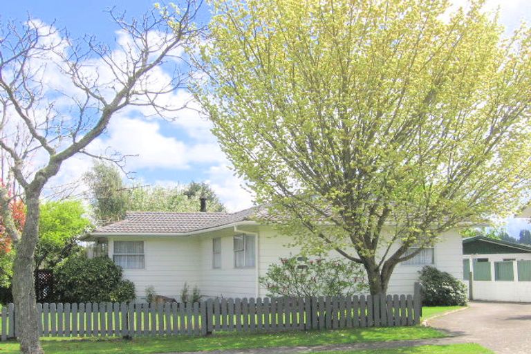 Photo of property in 5 Browning Crescent, Owhata, Rotorua, 3010